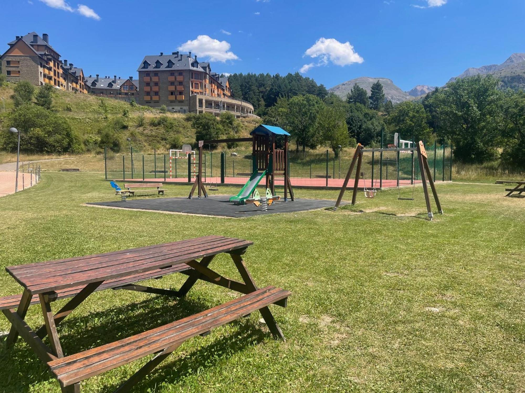Ventanal De Saras Petfriendly Garaje Trastero Y Chimenea - Arafita Apartamentos Panticosa Exterior foto